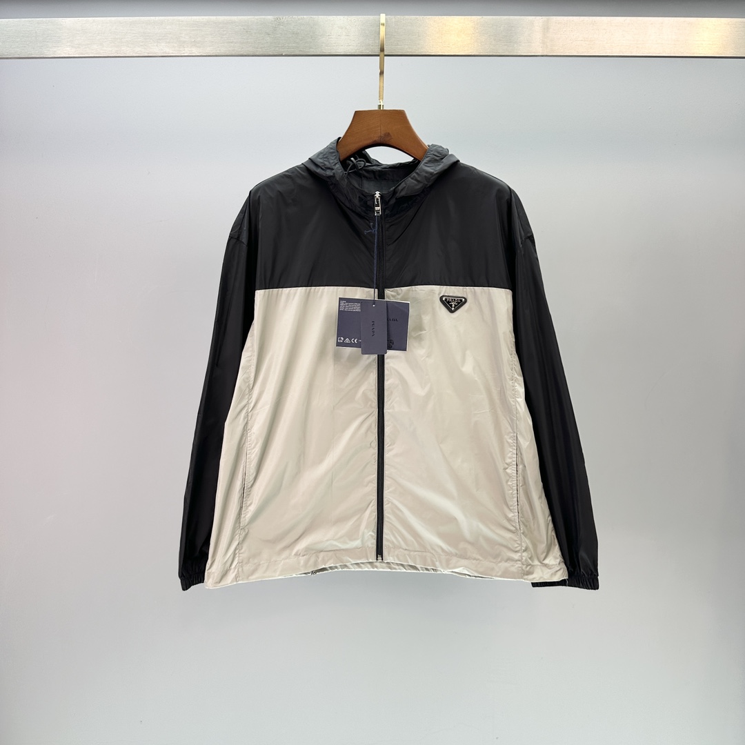 Bagsaaa Pra*a Re-Nylon jacket Black & Beige