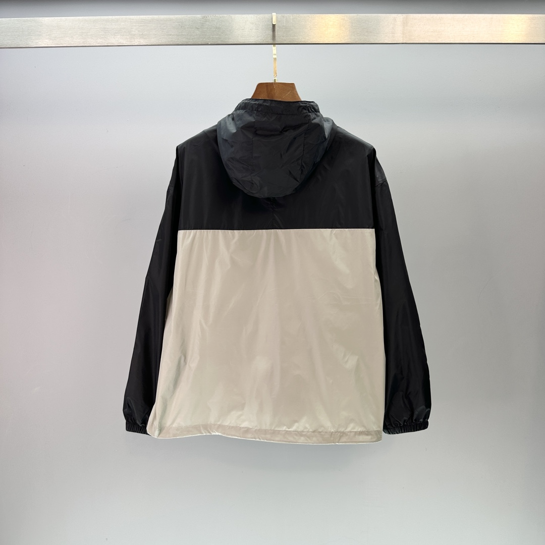 Bagsaaa Pra*a Re-Nylon jacket Black & Beige