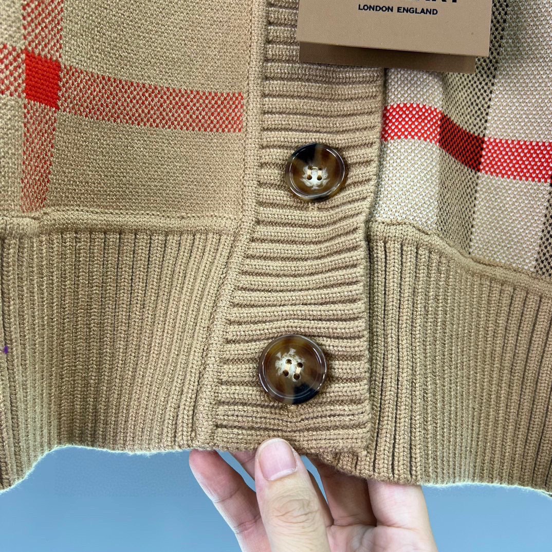 Bagsaaa Bv*b*rry Caragh Check Jacquard Cardigan
