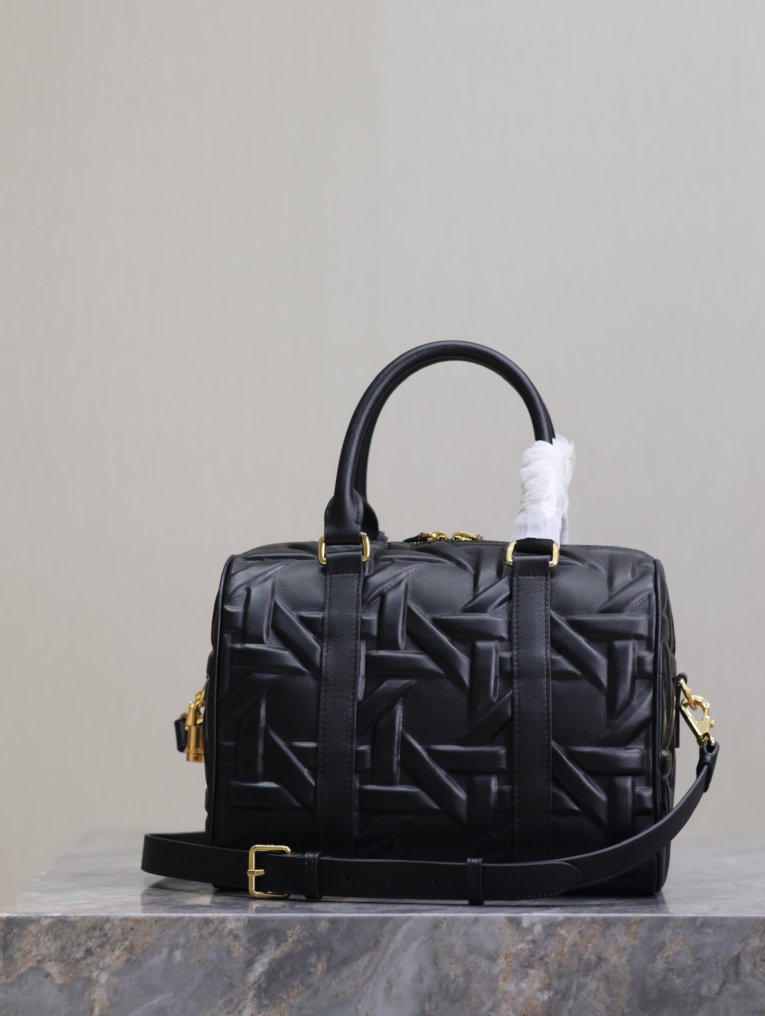 Bagsaaa D10r Groove 25 Bag Black Graphic Cannage Calfskin - 25 x 19 x 16 cm