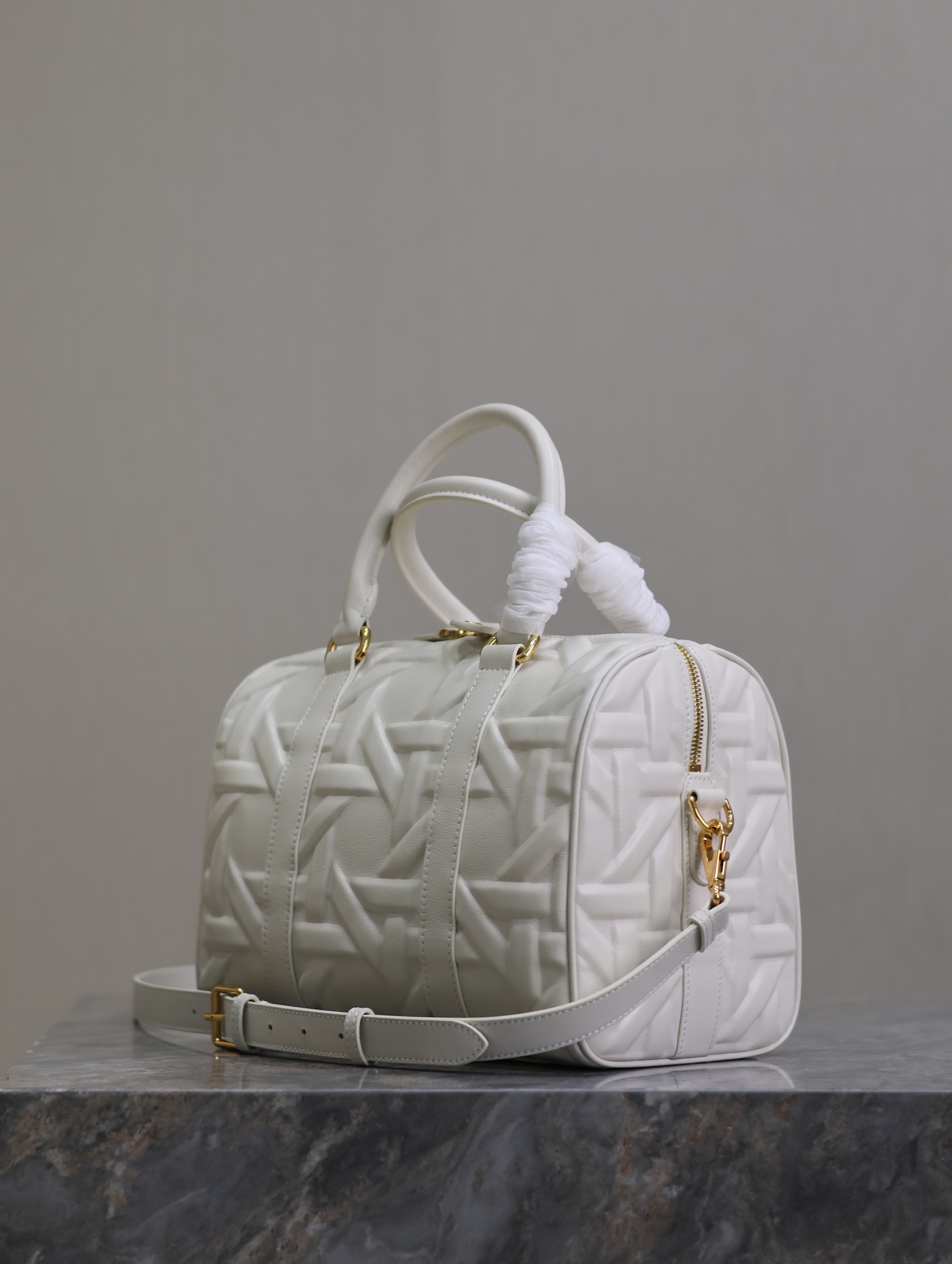 Bagsaaa D10r Groove 25 Bag White Graphic Cannage Calfskin - 25 x 19 x 16 cm
