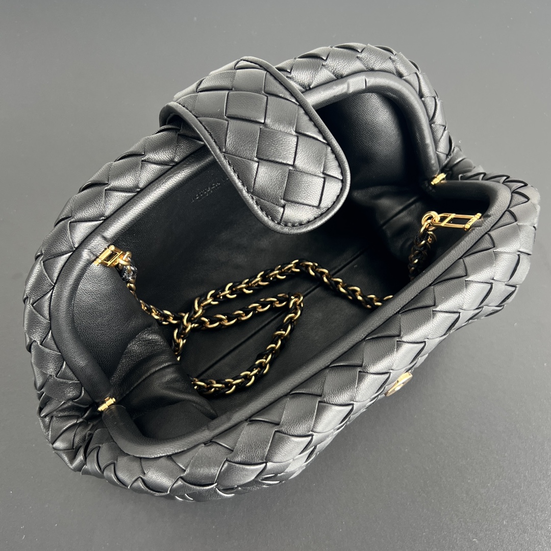 Bagsaaa B0tt*ga Ven*ta Teen Lauren 1980 With Chain Black - 31.5*16*11cm