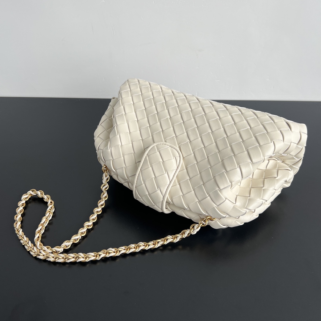 Bagsaaa B0tt*ga Ven*ta Teen Lauren 1980 With Chain White - 31.5*16*11cm