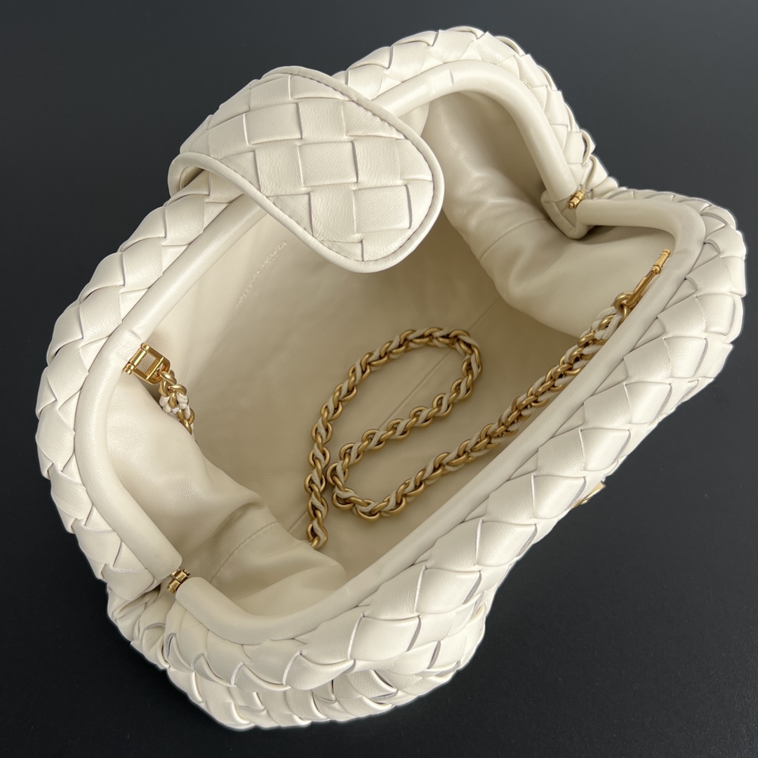 Bagsaaa B0tt*ga Ven*ta Teen Lauren 1980 With Chain White - 31.5*16*11cm