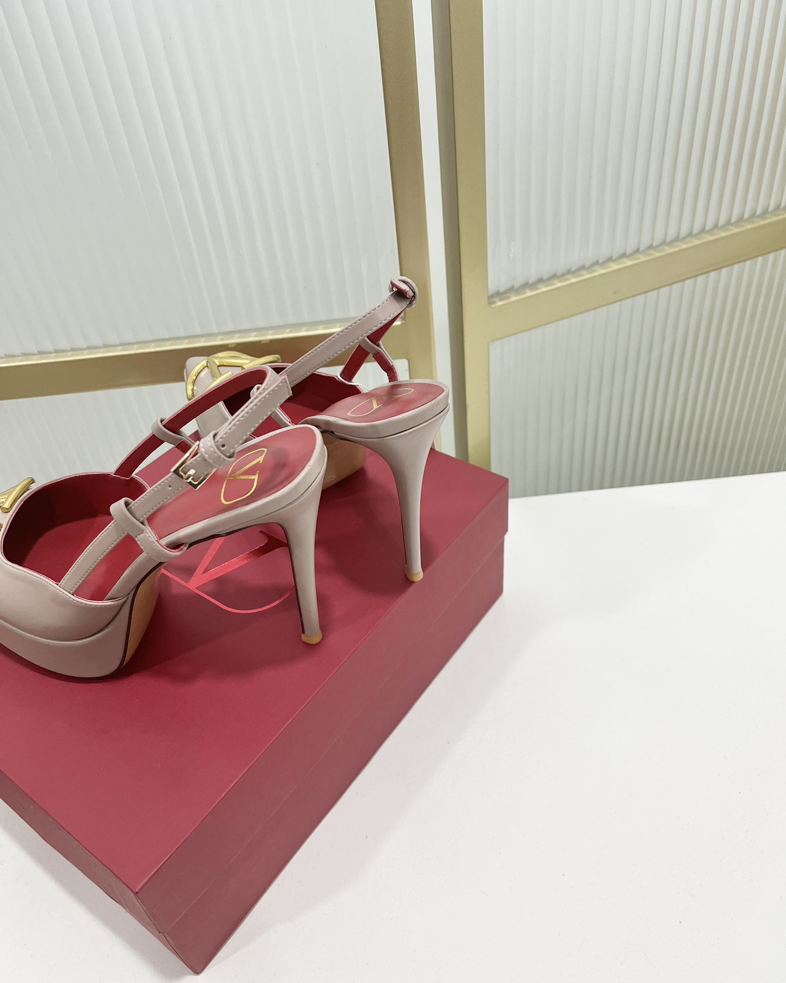 Bagsaaa Va1e*ntin0 Vlogo Signature Calfskin Slingback Platform Pump Beige 12 cm