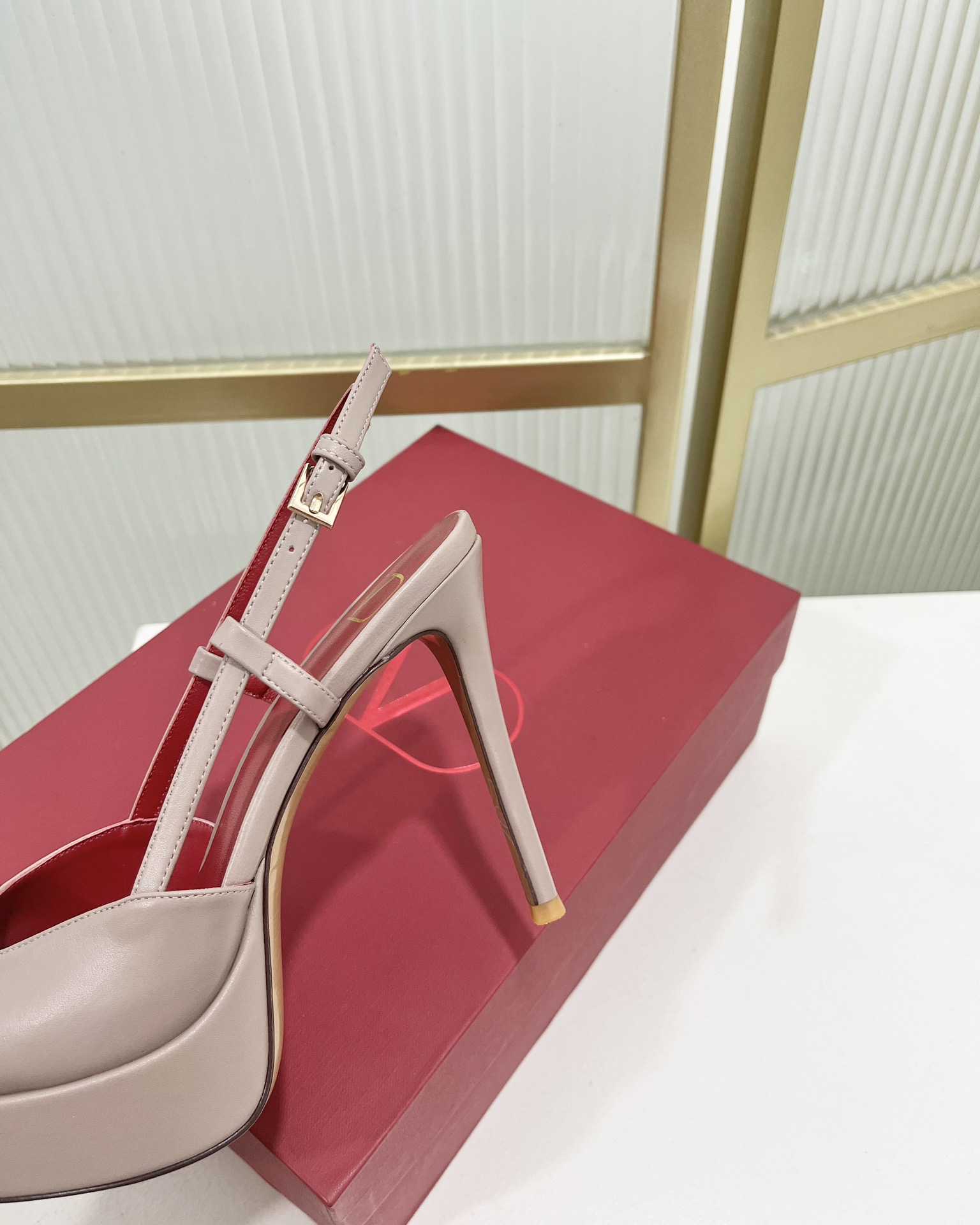 Bagsaaa Va1e*ntin0 Vlogo Signature Calfskin Slingback Platform Pump Beige 12 cm