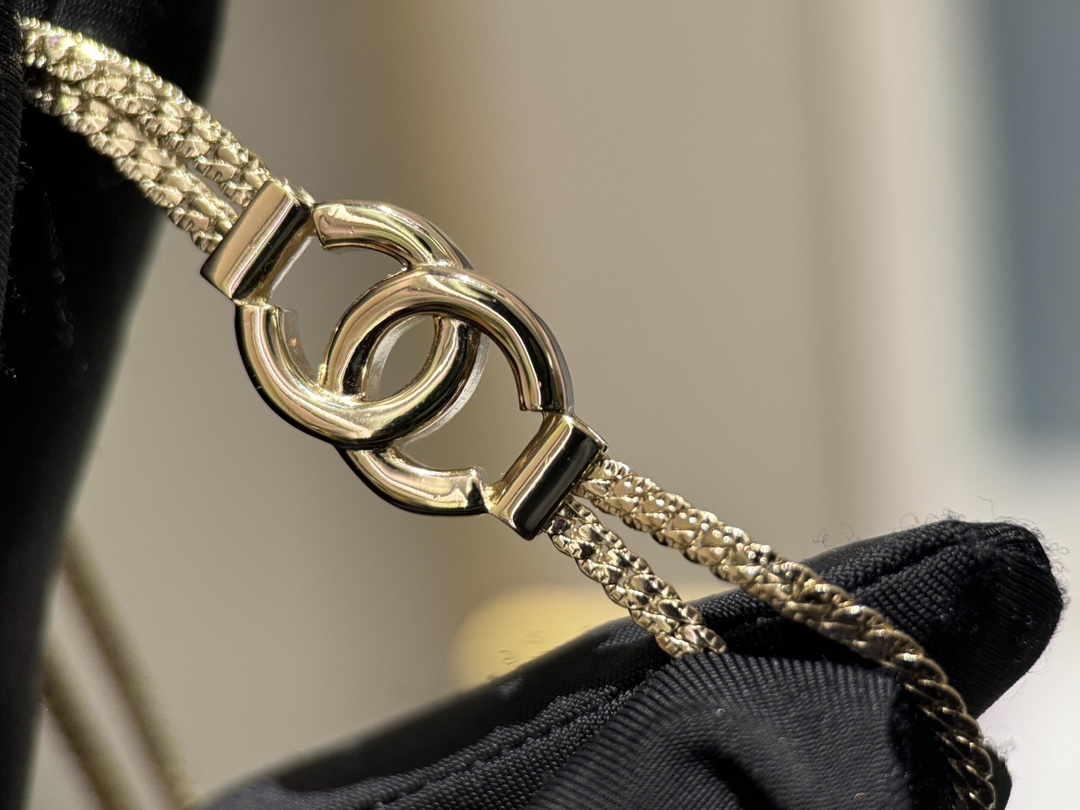 Bagsaaa Ch**el Gold Necklace 01