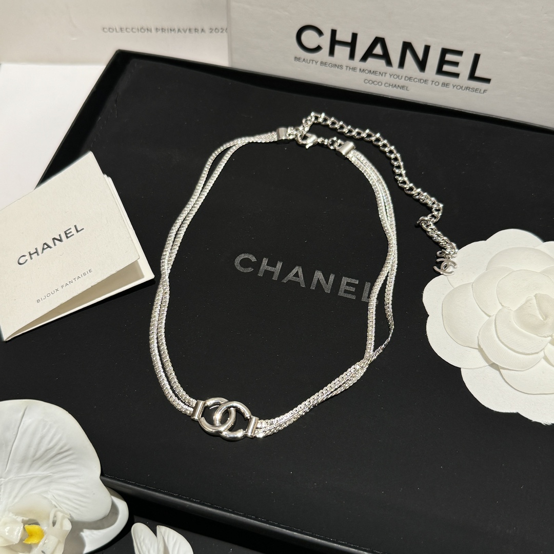 Bagsaaa Ch**el Silver Necklace 01