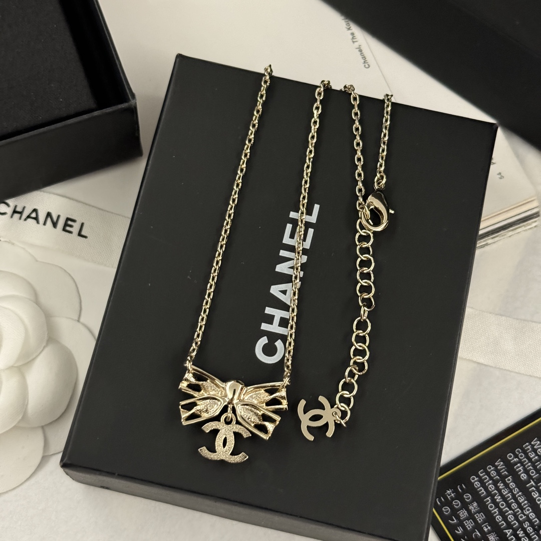 Bagsaaa Ch**el Necklace 04
