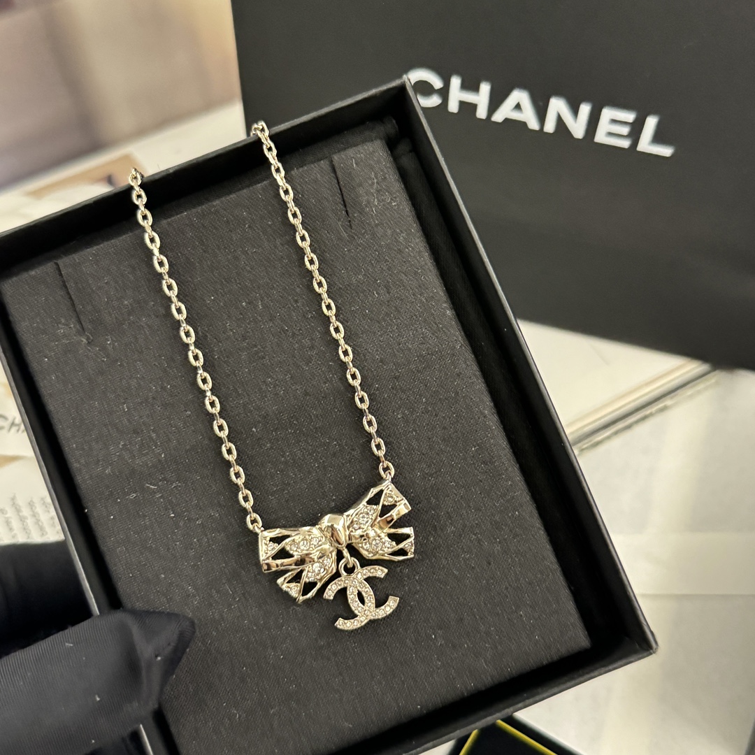 Bagsaaa Ch**el Necklace 04