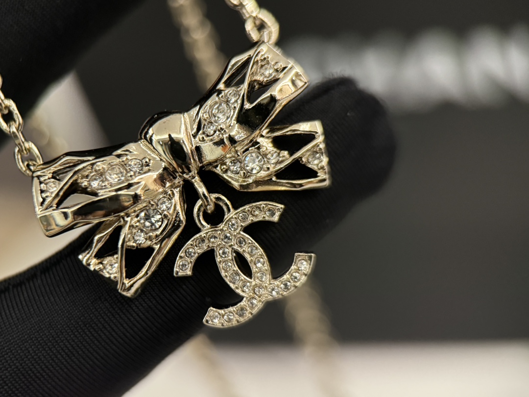 Bagsaaa Ch**el Necklace 04