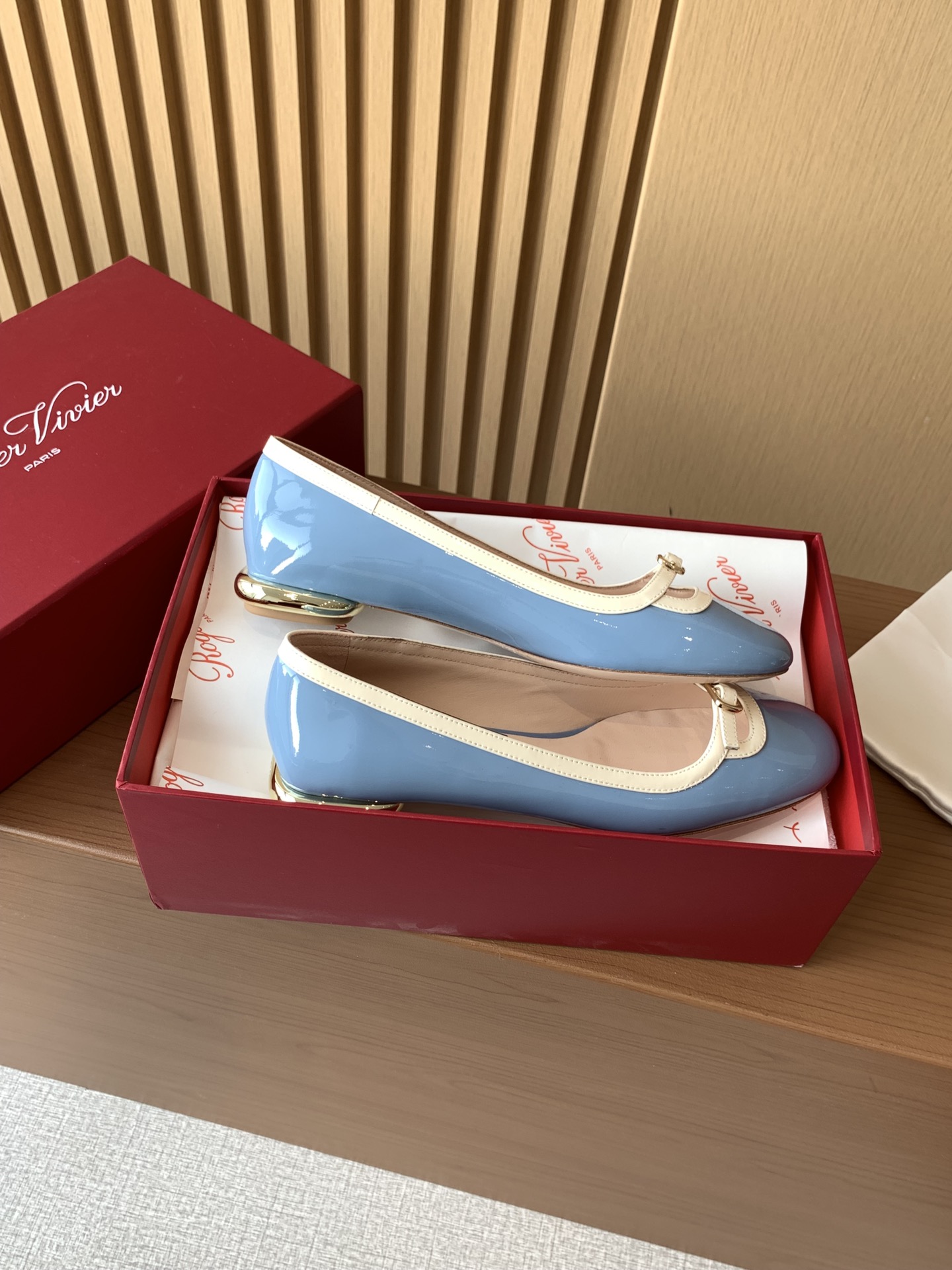 Bagsaaa Roger Vivier Podium Ballerinas in patent leather blue