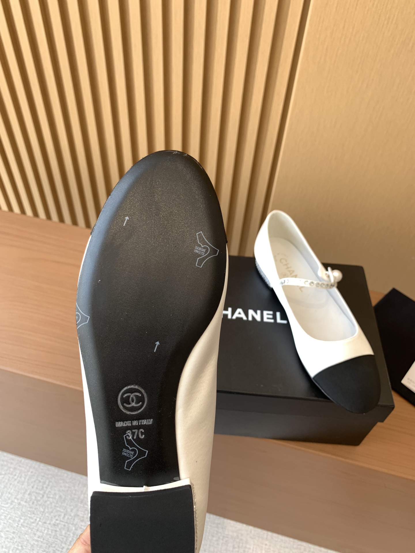 Bagsaaa Ch**el Mary Janes G45877 White Strass