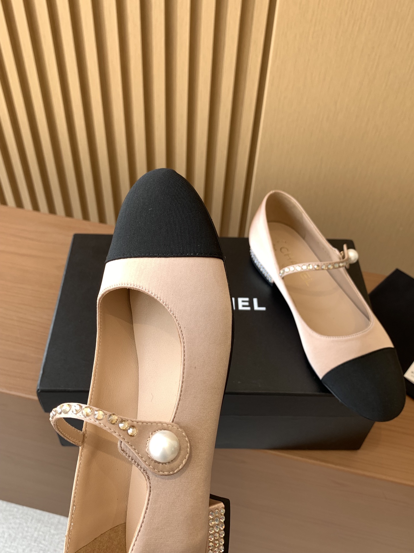 Bagsaaa Ch**el Mary Janes G45877 Beige Strass
