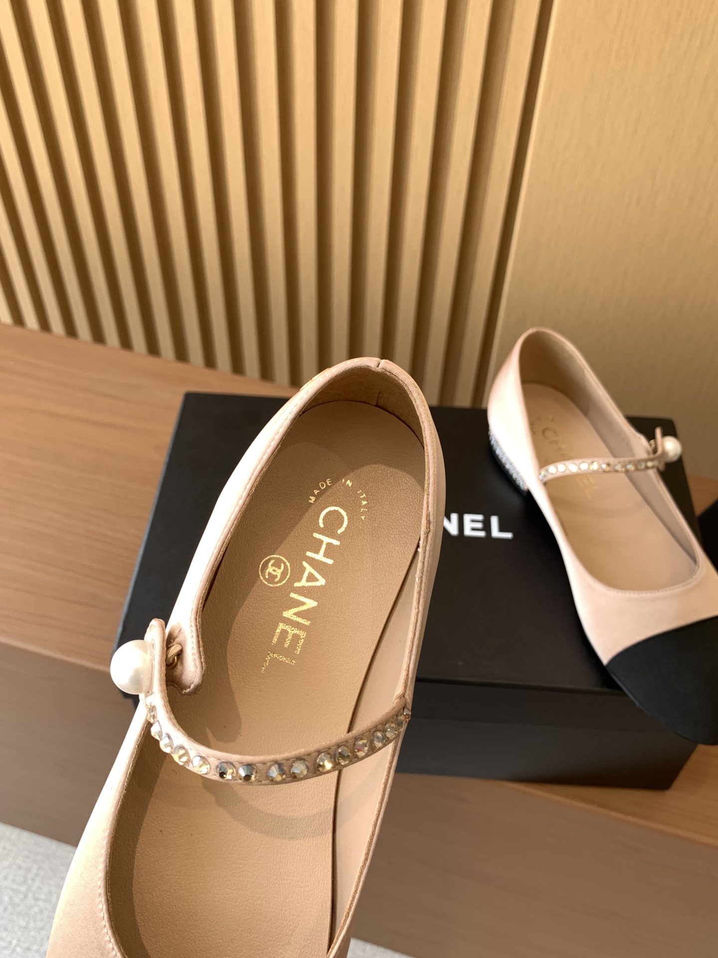 Bagsaaa Ch**el Mary Janes G45877 Beige Strass