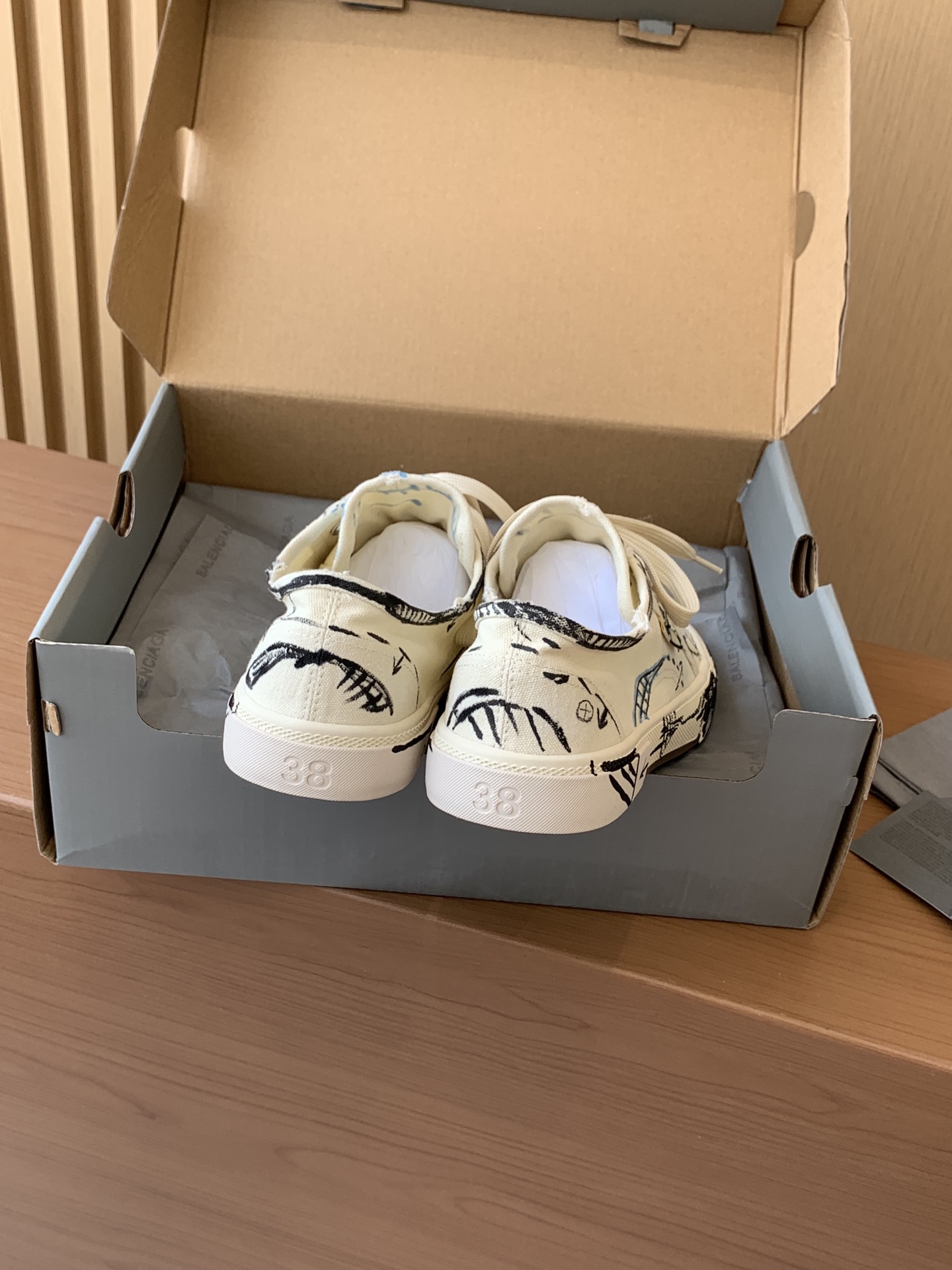 Bagsaaa Ba1en*iaga Canvas Paris Sneakers