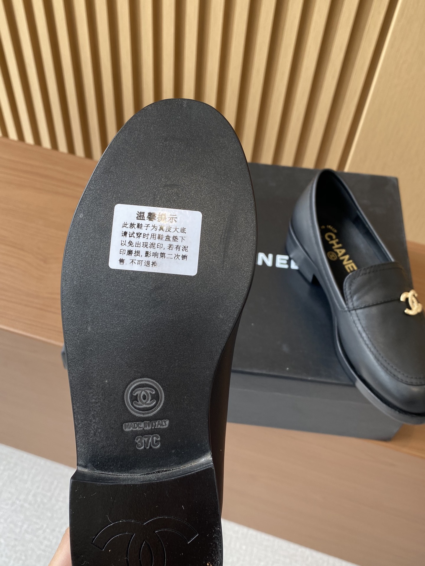 Bagsaaa Ch**el Moccasins Black Calfskin G45882