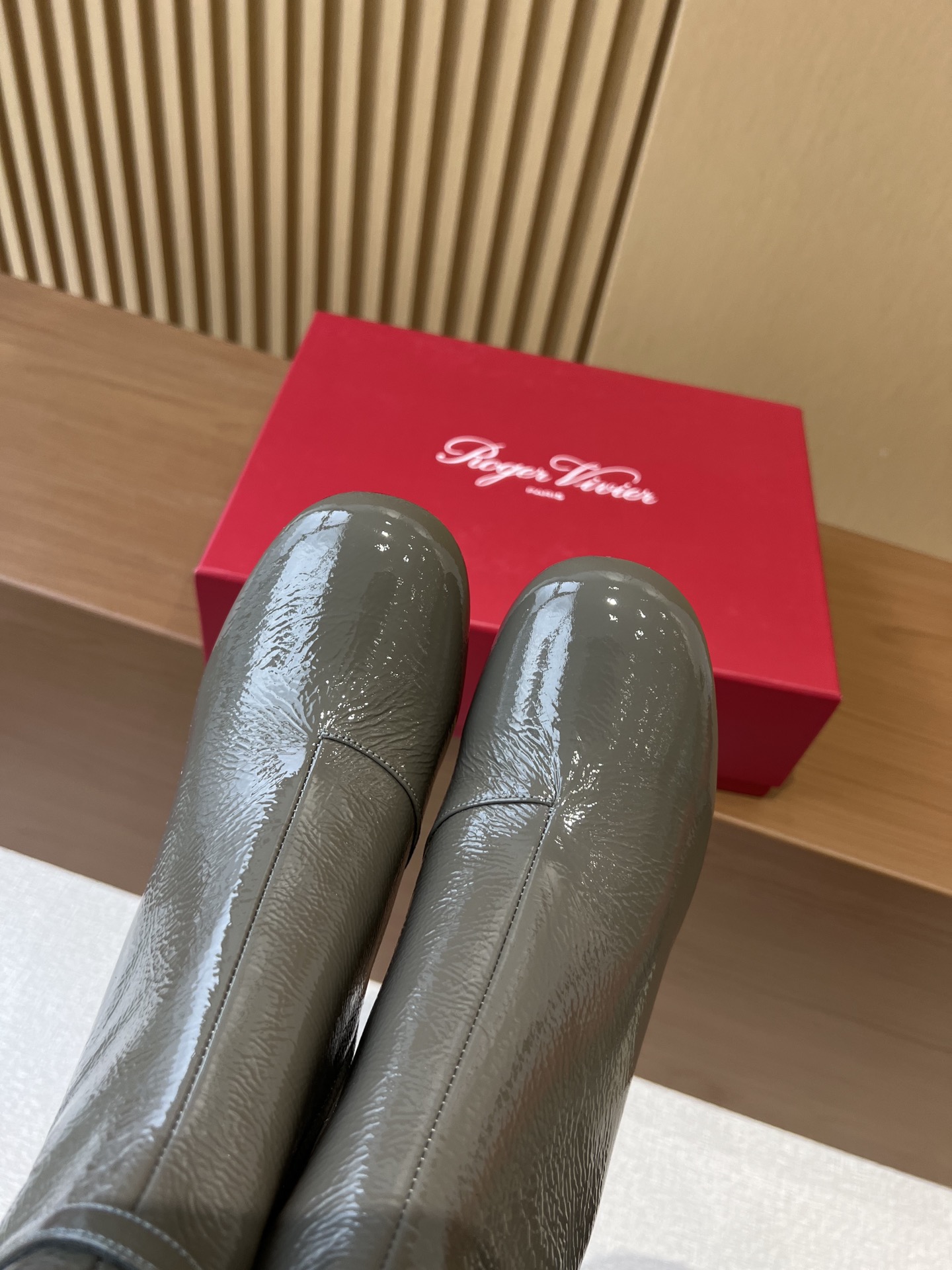 Bagsaaa Roger Vivier Viv