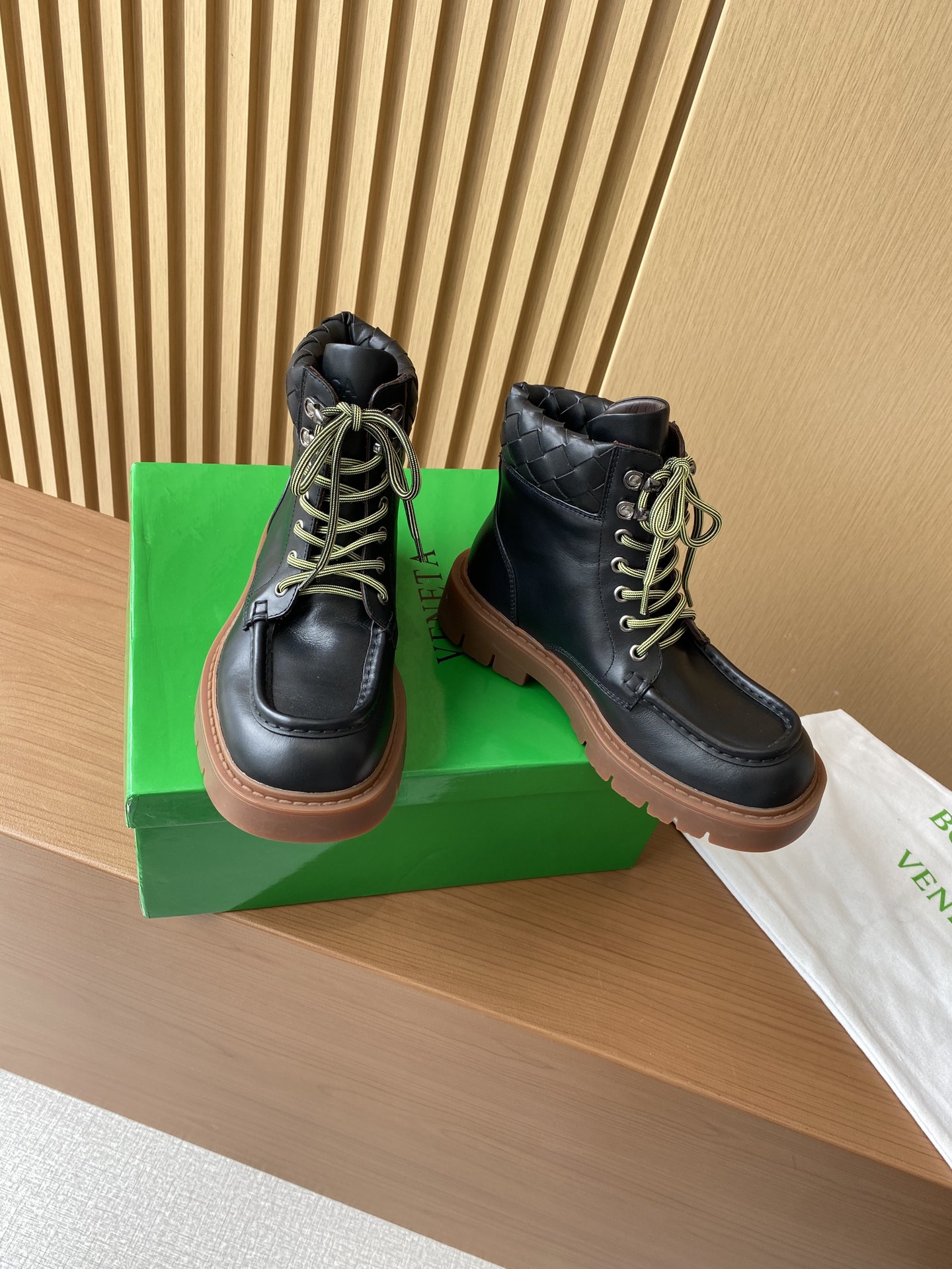 Bagsaaa B0tt*ga Ven*ta Haddock Lace-Up Ankle Boot Black