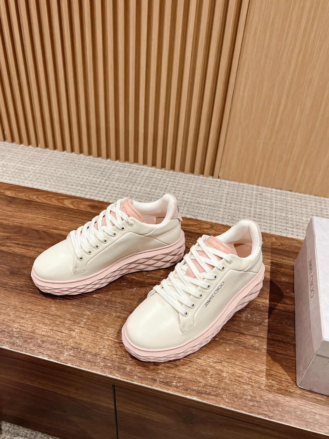 Bagsaaa J1m*y Ch00 Malbon D1am0nd Golf/F Latte and Macaron Leather Trainers