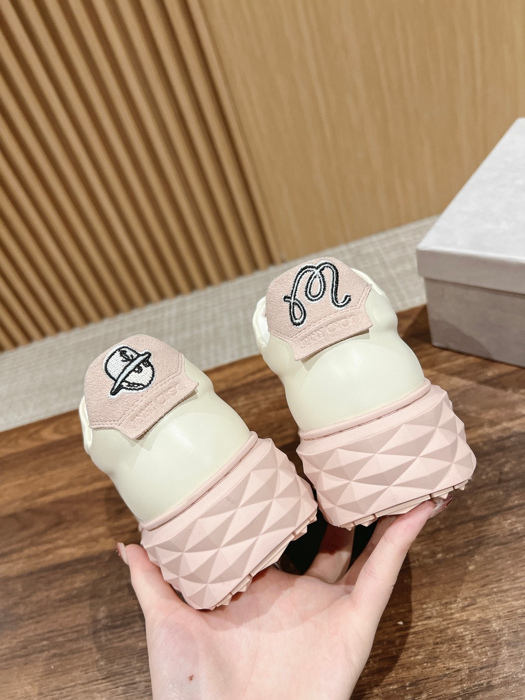 Bagsaaa J1m*y Ch00 Malbon D1am0nd Golf/F Latte and Macaron Leather Trainers