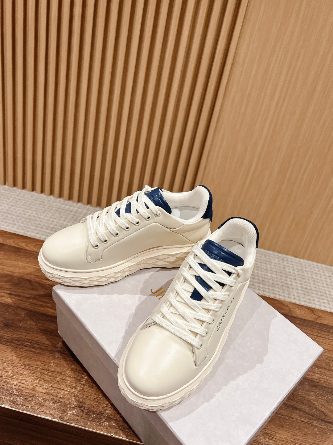 Bagsaaa J1m*y Ch00 Malbon D1am0nd Golf/F Latte and Navy Leather Trainers