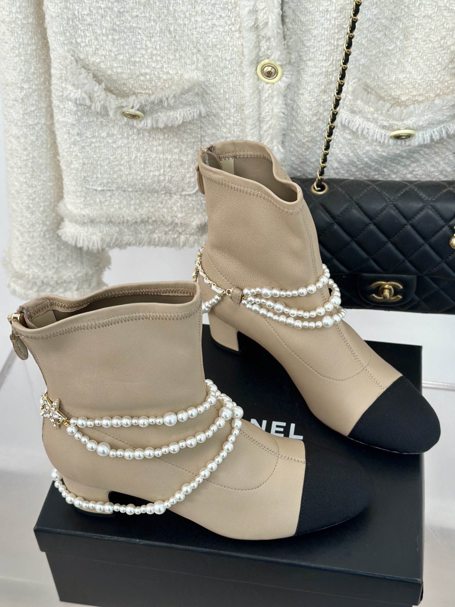 Bagsaaa Ch**el Short Boots Beige & Imitation Pearls G45794