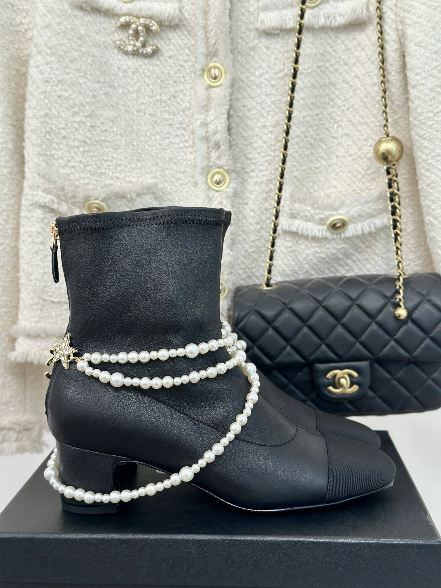 Bagsaaa Ch**el Short Boots Black & Imitation Pearls G45794