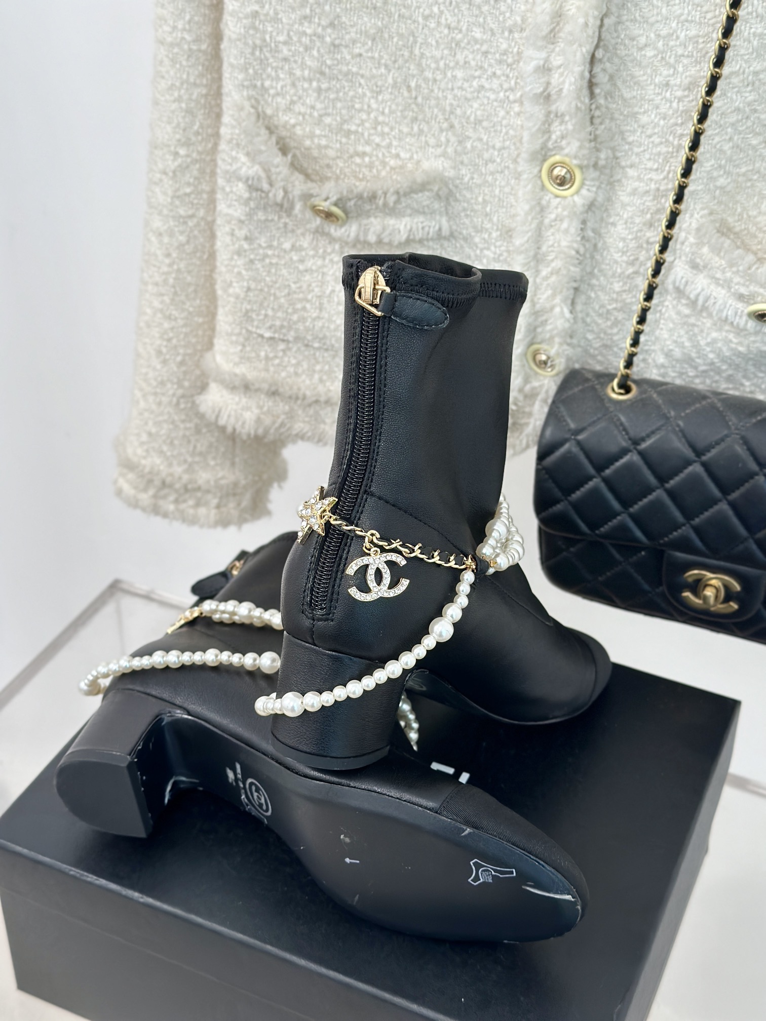 Bagsaaa Ch**el Short Boots Black & Imitation Pearls G45794