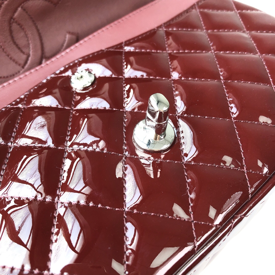 Bagsaaa Ch**el Flap Bag Red Patent & Silver Hardware - 25x15x6cm
