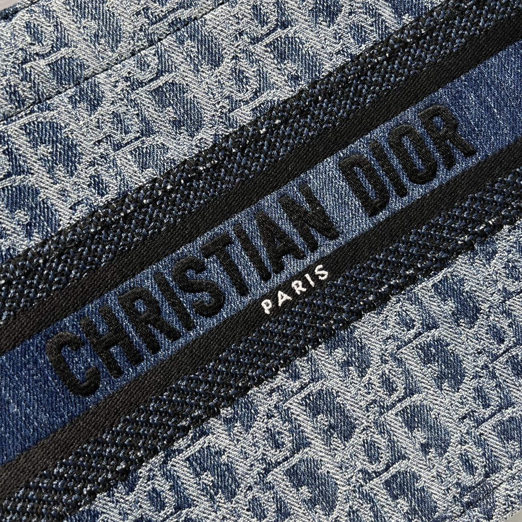 Bagsaaa D10r Small Book Tote Blue Denim D10r Oblique Jacquard - 26.5 x 22 x 14 cm