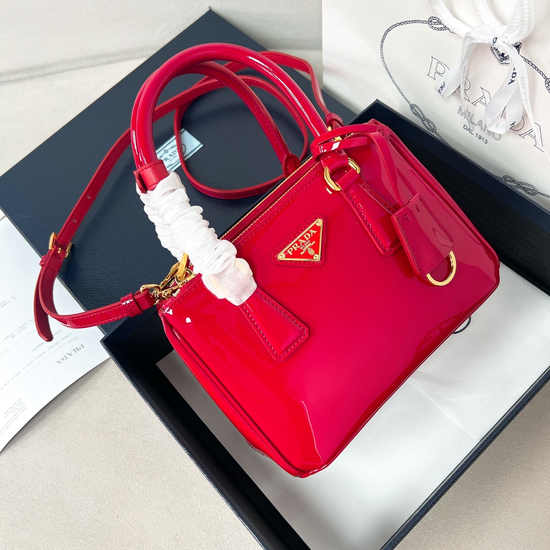 Bagsaaa Pra*a Galleria patent leather mini bag cherry red - 20*14.5*9.5 cm
