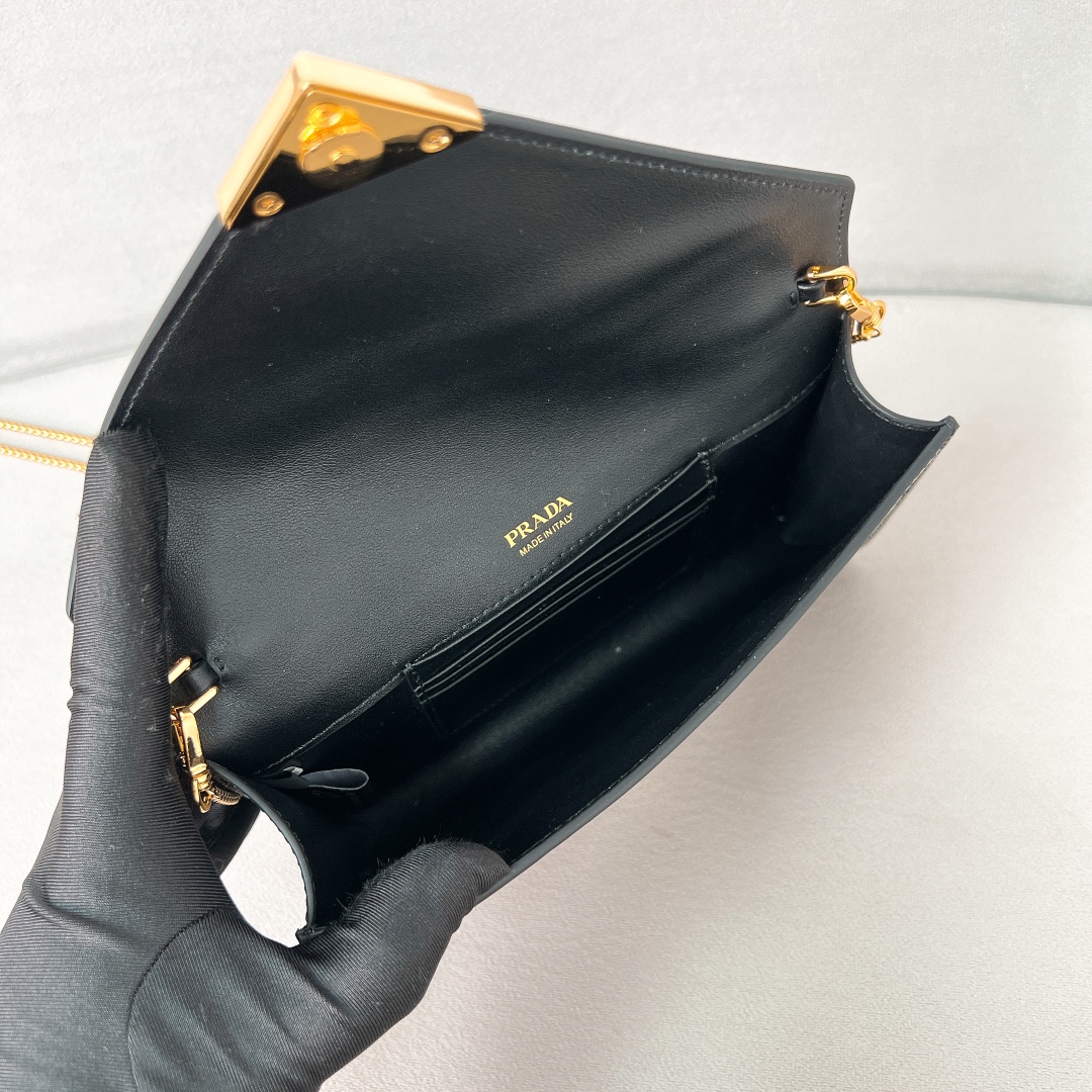 Bagsaaa Pra*a Patent leather mini-bag black - 20*11.5cm