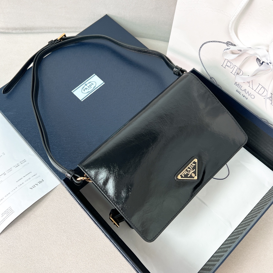 Bagsaaa Pra*a Leather shoulder bag black - 22*13*8cm
