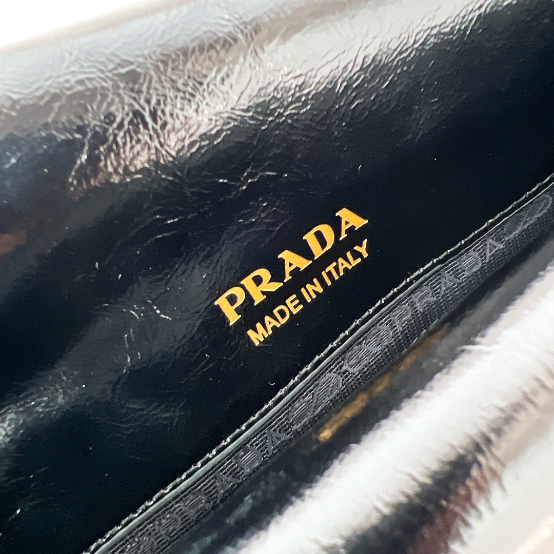 Bagsaaa Pra*a Leather shoulder bag black - 22*13*8cm