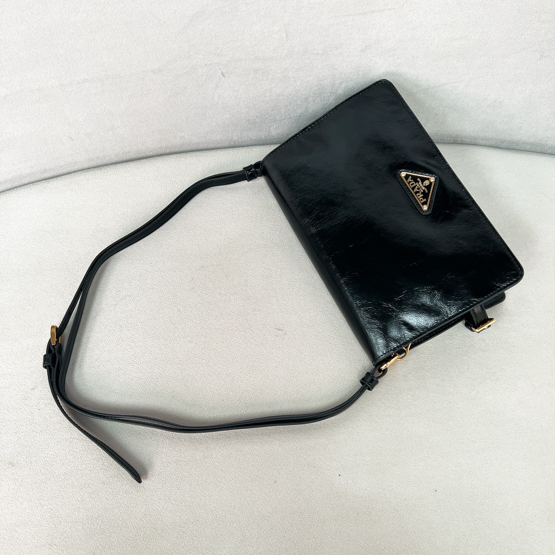 Bagsaaa Pra*a Leather shoulder bag black - 22*13*8cm