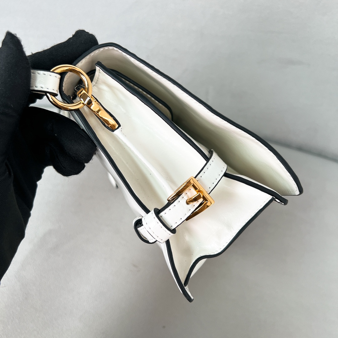 Bagsaaa Pra*a Leather shoulder bag white - 22*13*8cm