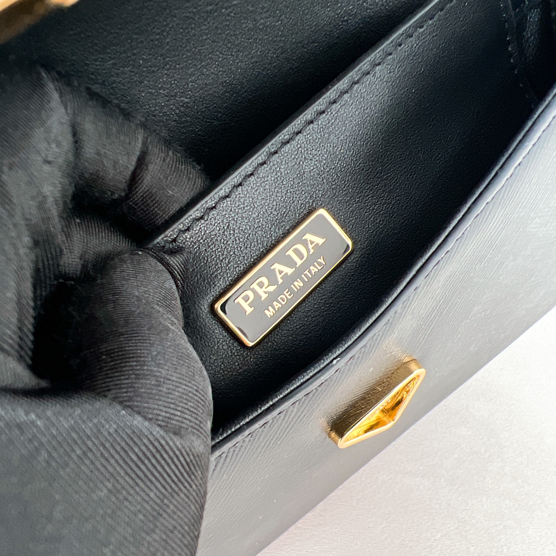 Bagsaaa Pra*a Saffiano leather mini-bag black - 20.5*10.5*4 cm