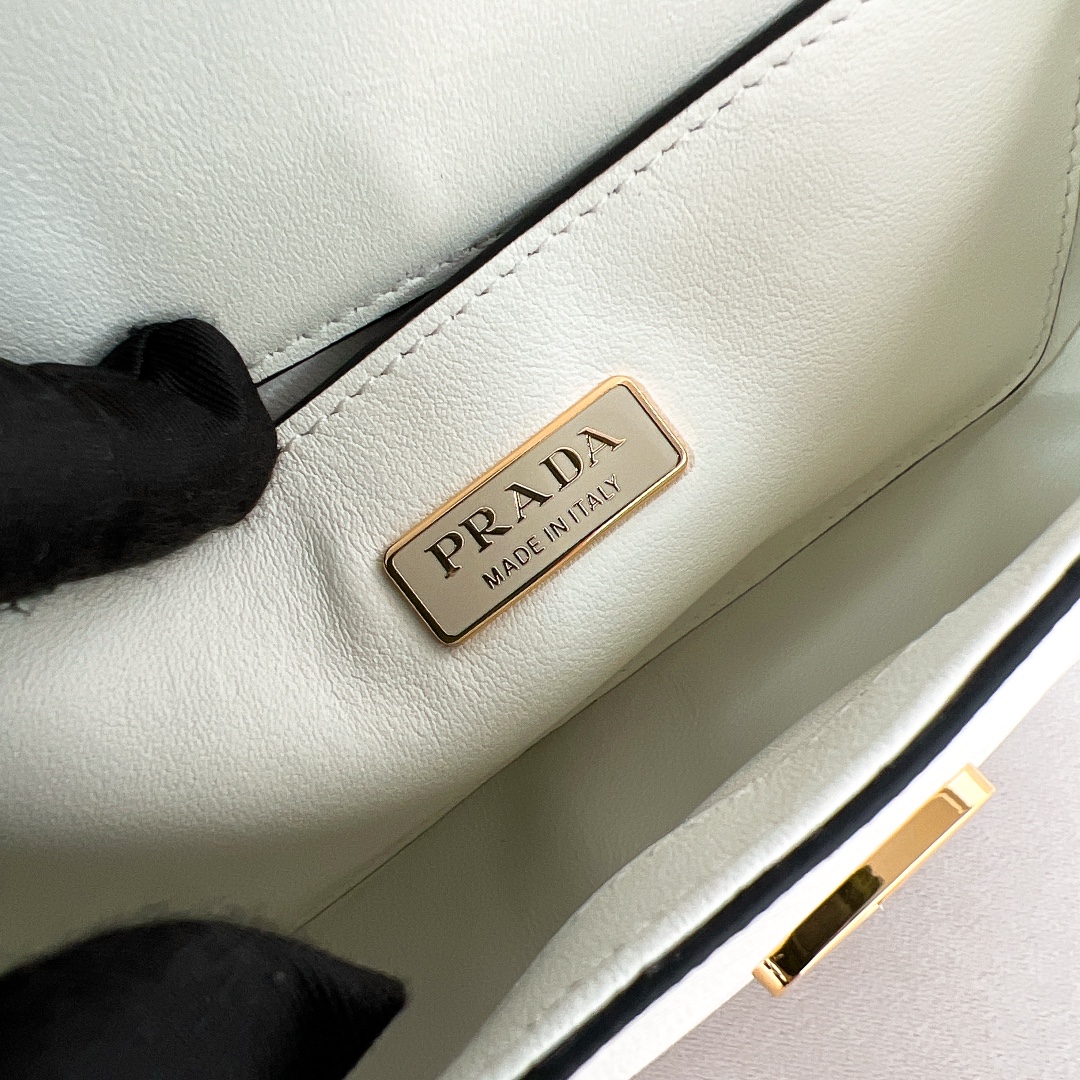 Bagsaaa Pra*a Saffiano leather mini-bag white - 20.5*10.5*4 cm