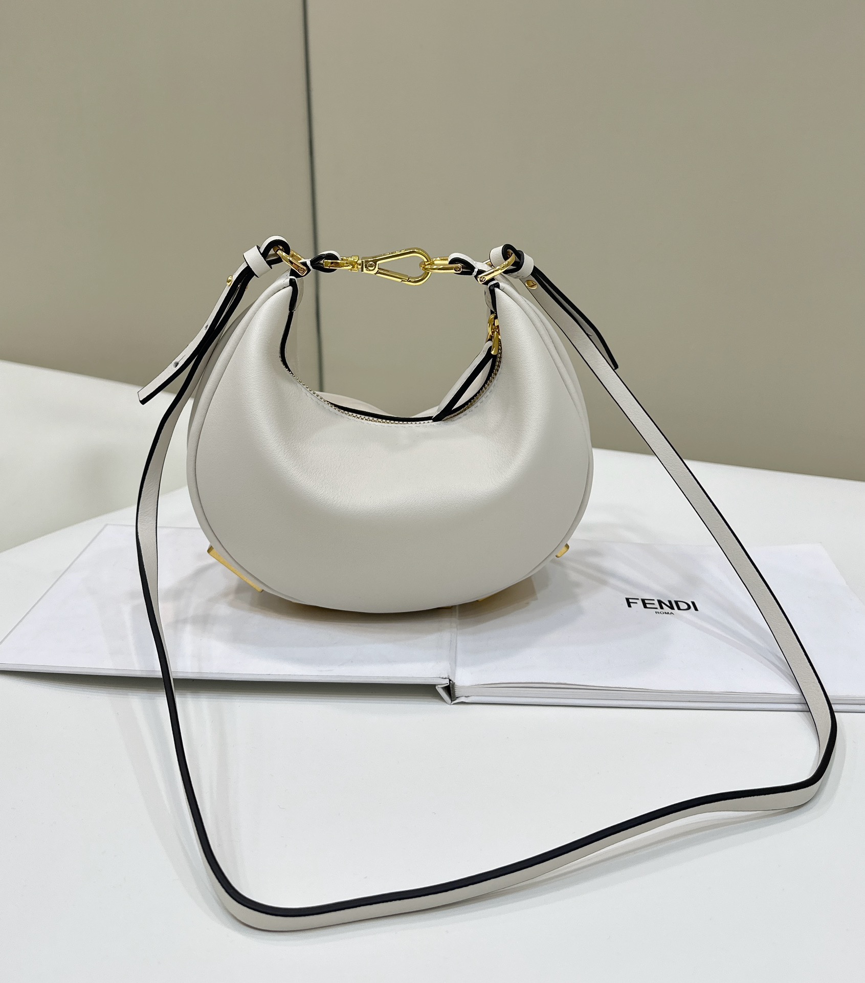 Bagsaaa F**digraphy Mini white leather mini bag - 20x7.5x13cm