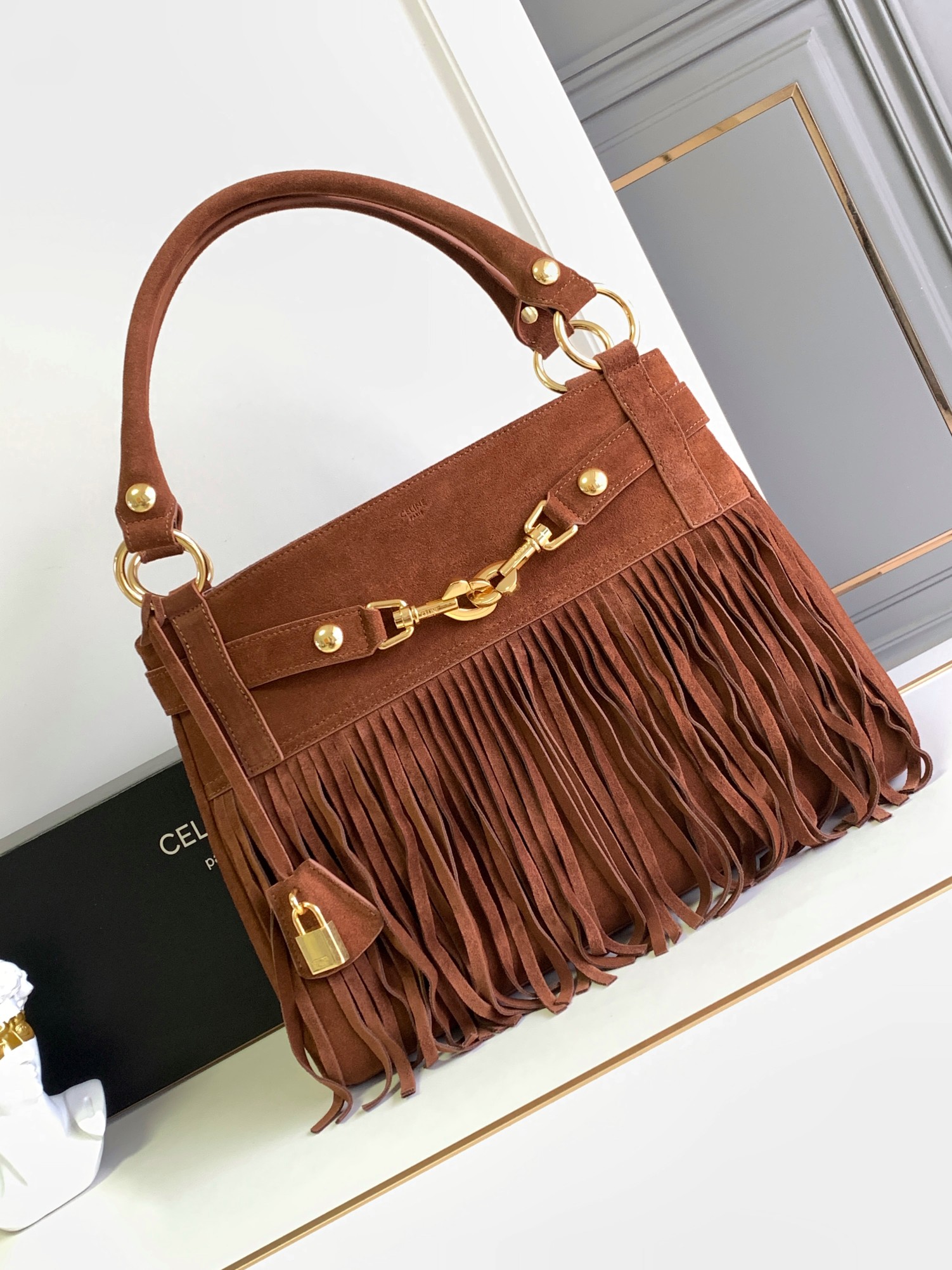 Bagsaaa Ce1i*e Medium Annabel Bag With Fringes In Suede Brown - 36.5 X 28.5 X 10cm