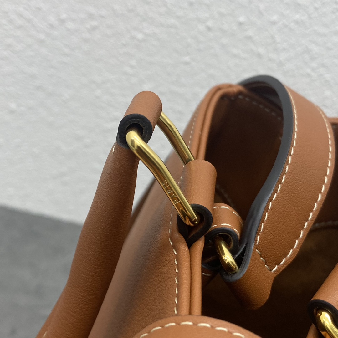 Bagsaaa Ce1i*e Medium Appoline Bag In S*pple Calfskin Brown - 37.5 x 22 x 16 CM