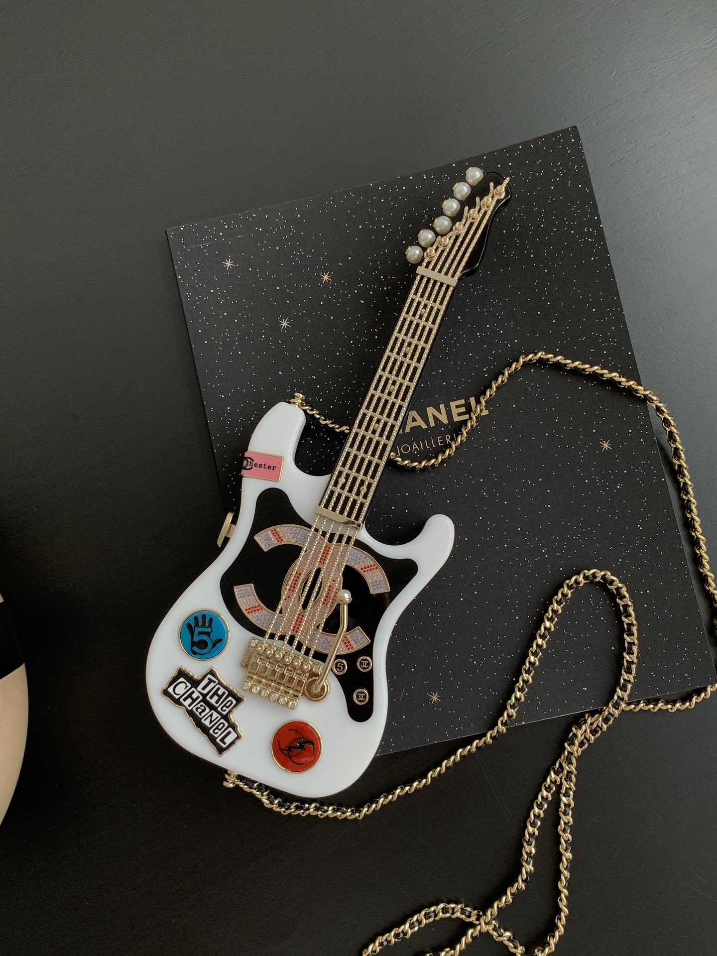 Bagsaaa Ch**el Guitar Minaudiere AS4955 - 10 × 28 × 3.5 cm