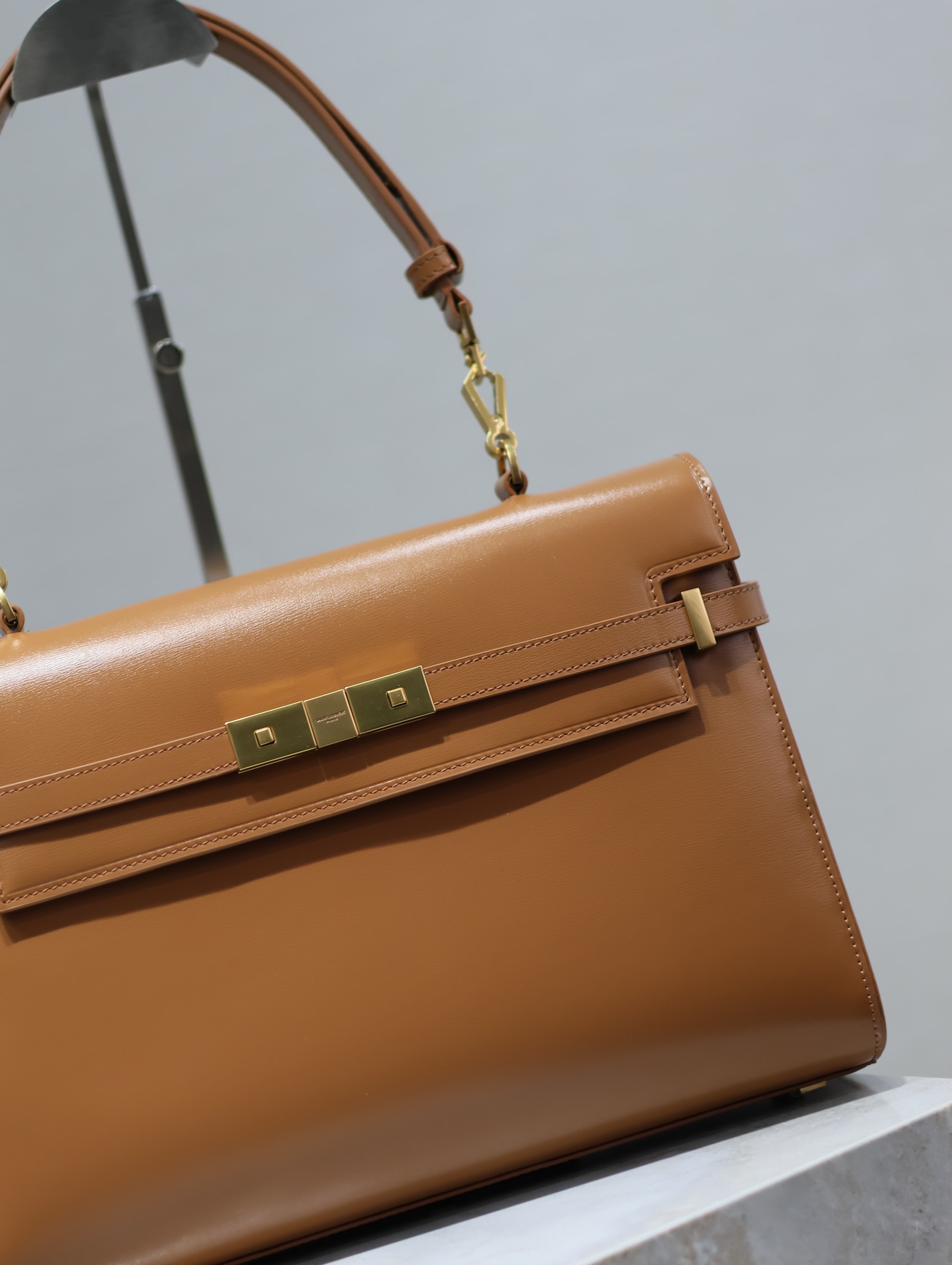 Bagsaaa Y51 Manhattan Top-Handle In Box Sa1nt Lau*nt Brown - 32.5 X 22.5 X 10.5 CM