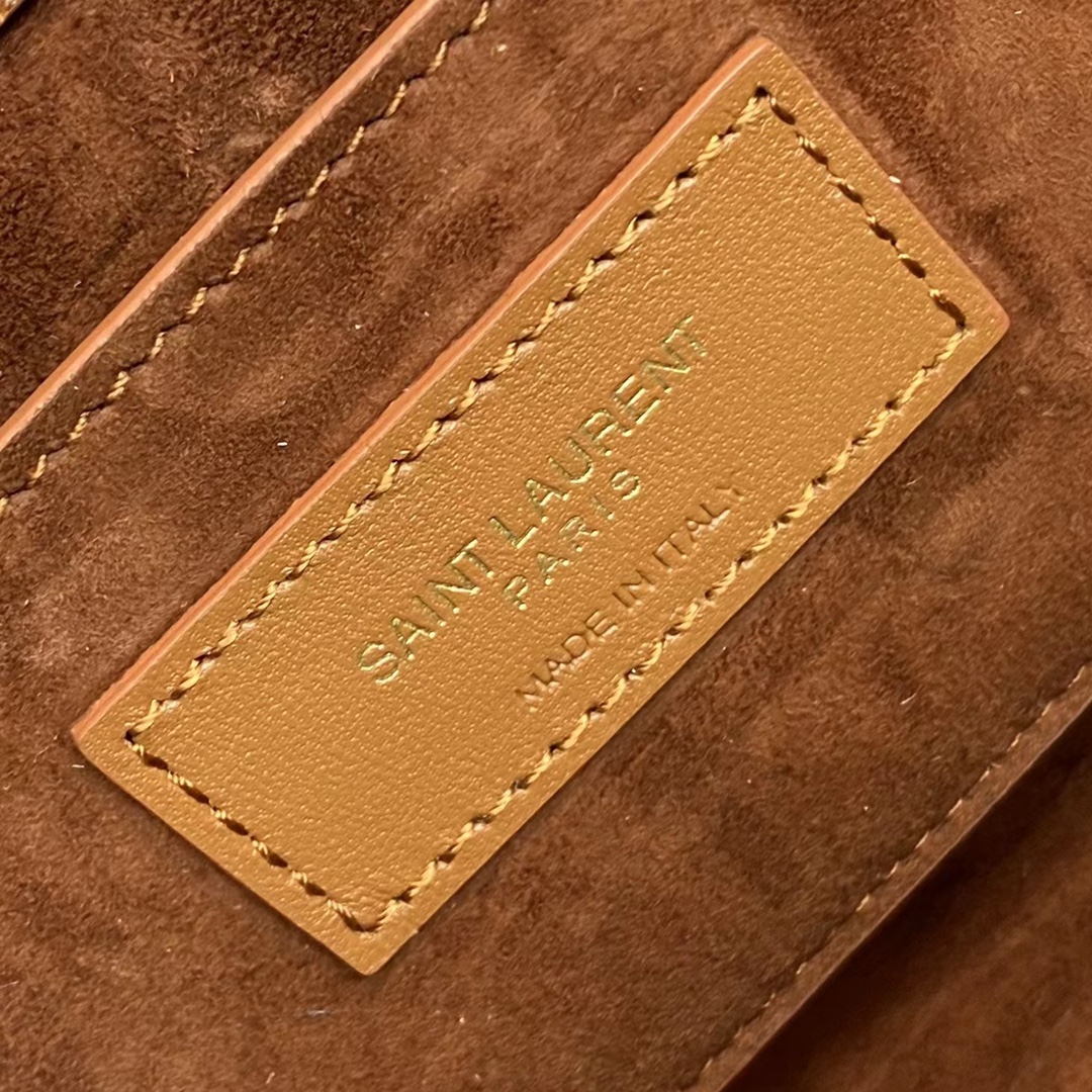 Bagsaaa Y51 Manhattan Clutch In Crocodile-Embossed Leather brown - 31 X 14 X 3 CM