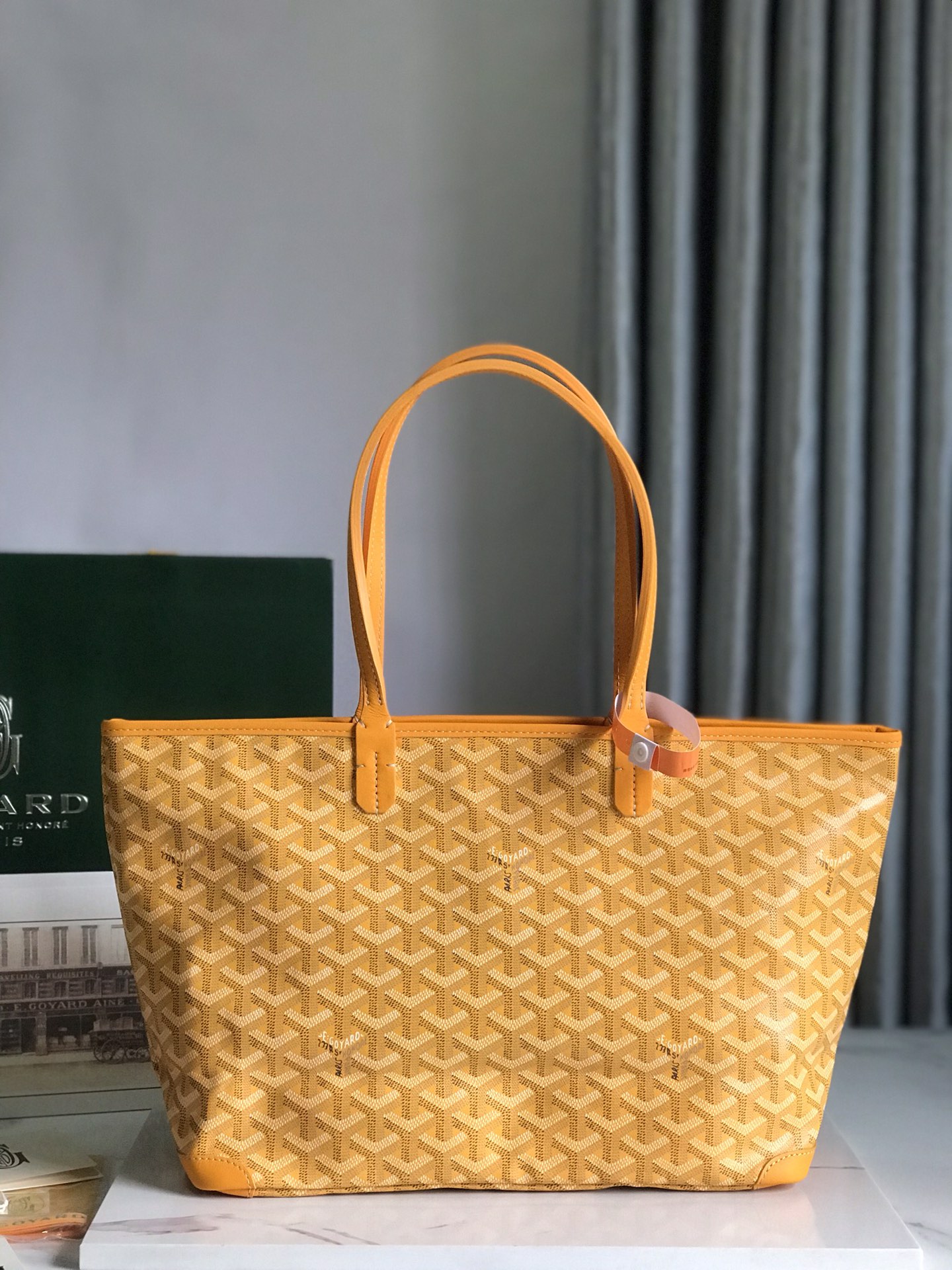 Bagsaaa G09ard Artois PM Bag Yellow - 25 x 14 x 30 cm