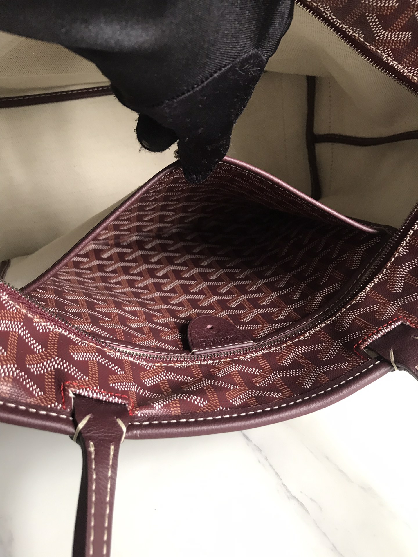 Bagsaaa G09ard Artois PM Bag Dark Red - 25 x 14 x 30 cm