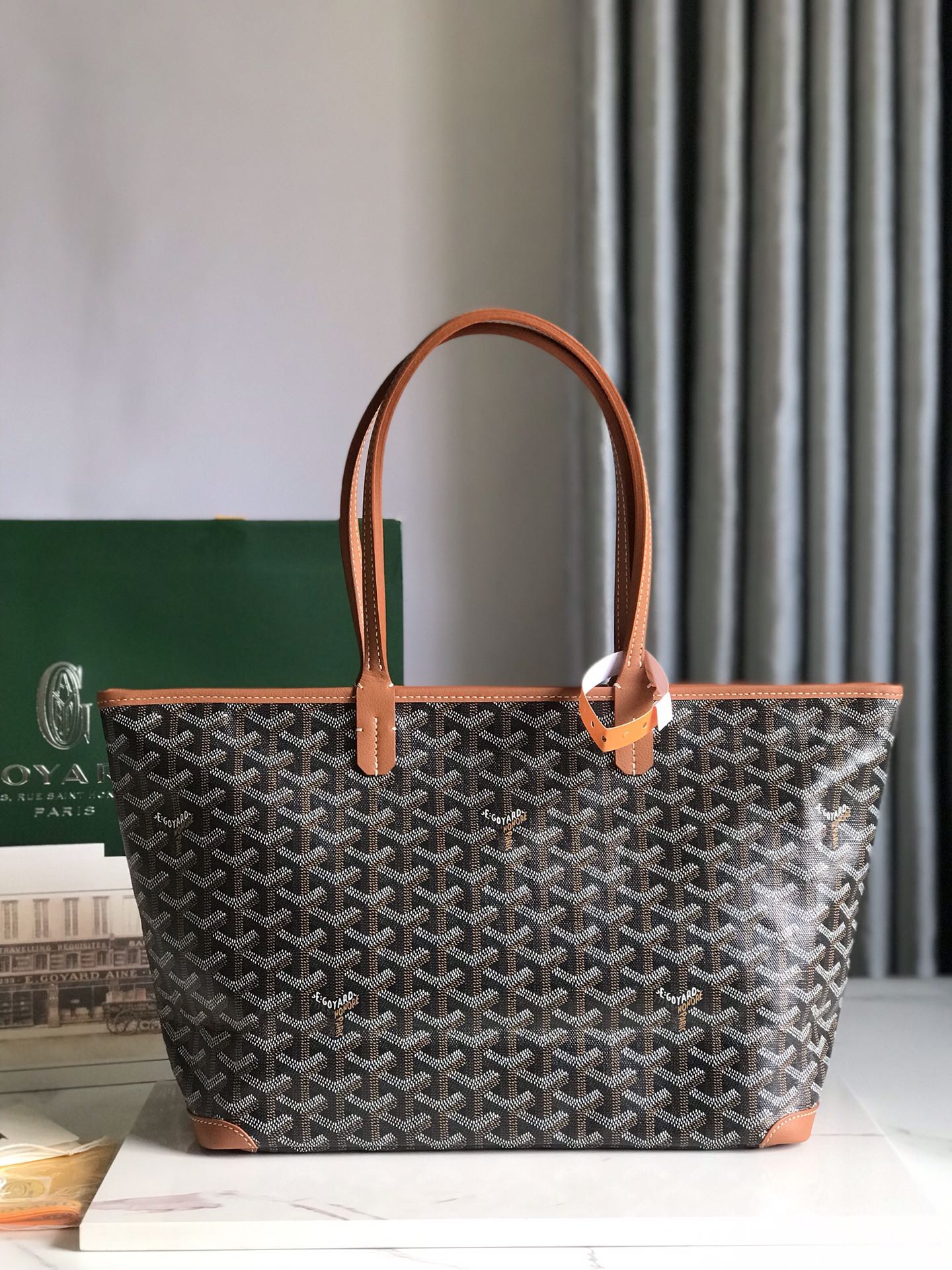 Bagsaaa G09ard Artois PM Bag Black & Tan - 25 x 14 x 30 cm