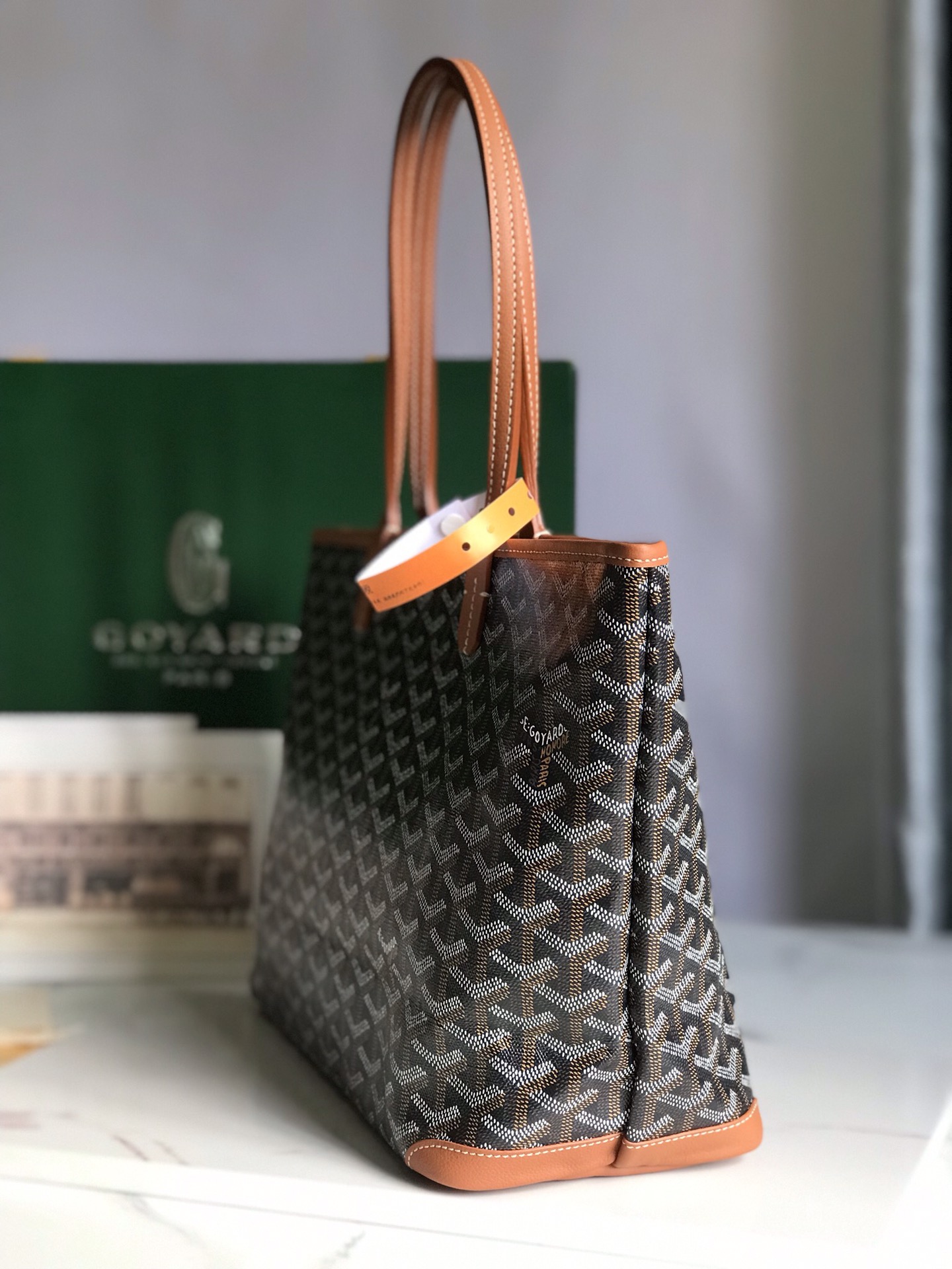 Bagsaaa G09ard Artois PM Bag Black & Tan - 25 x 14 x 30 cm