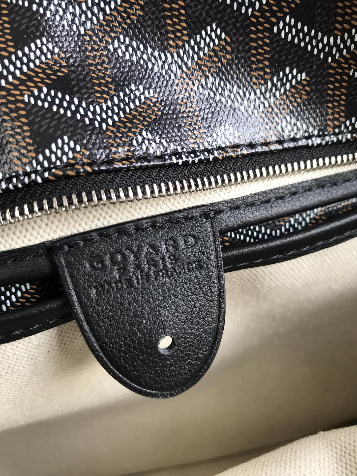 Bagsaaa G09ard Artois PM Bag Black - 25 x 14 x 30 cm